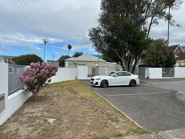 To Let commercial Property for Rent in Wynberg Western Cape